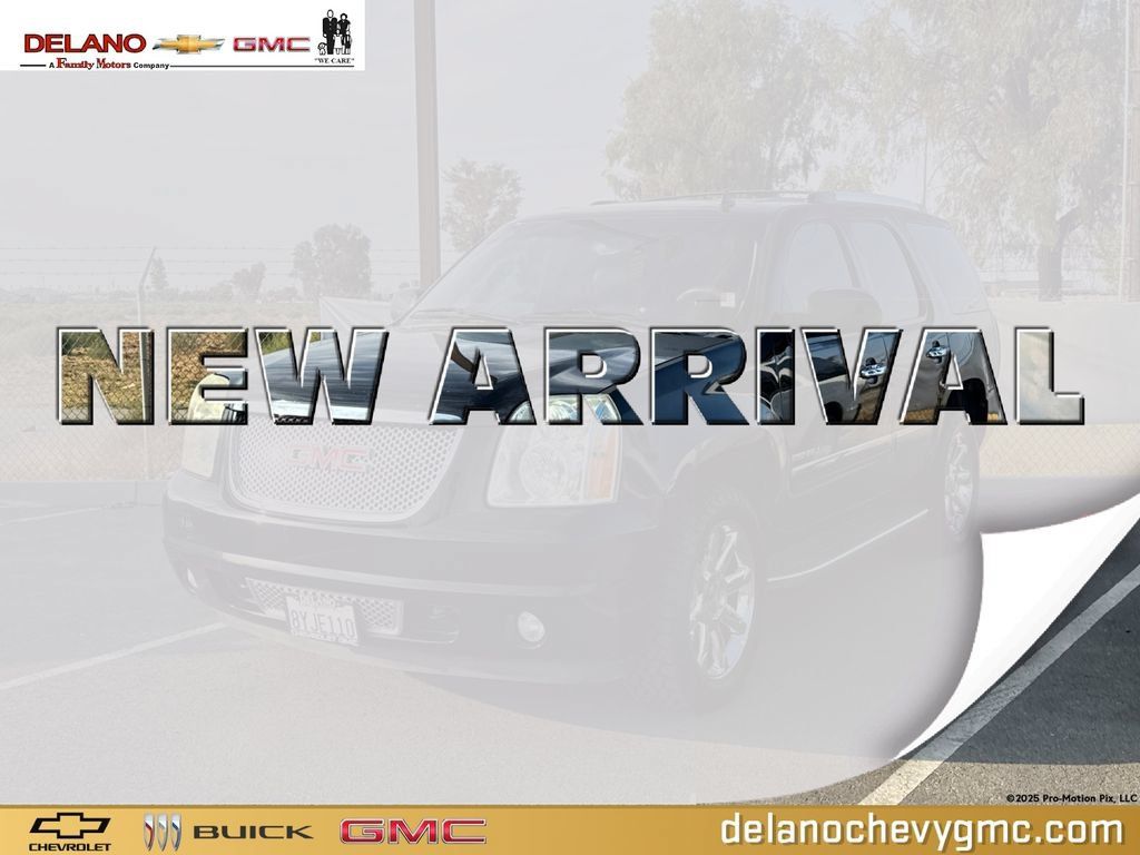 Used 2013 GMC Yukon Denali AWD/4WD image 1