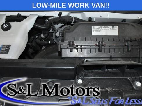 Used 2024 GMC Savana 2500 w/ Driver Convenience Package image 12