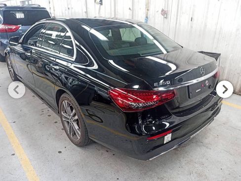 Used 2022 Mercedes-Benz E 350 4MATIC Sedan image 3