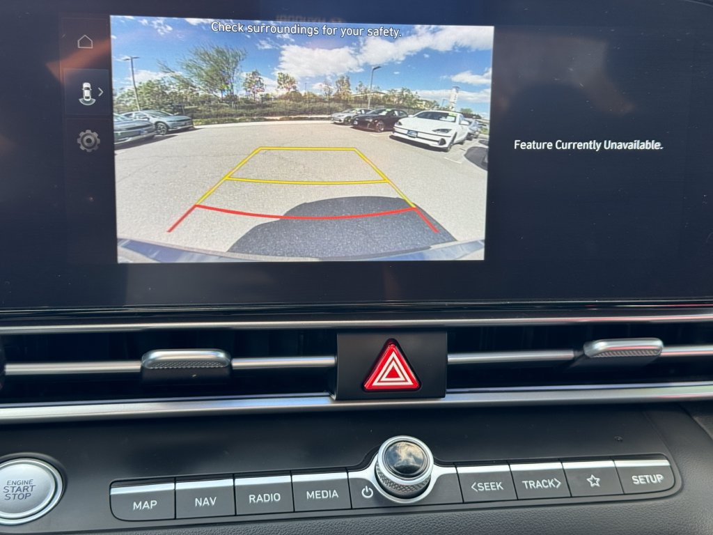Certified 2025 Hyundai Elantra SEL FWD image 24