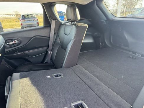 Used 2022 Jeep Cherokee Trailhawk w/ Comfort/Convenience Group image 29