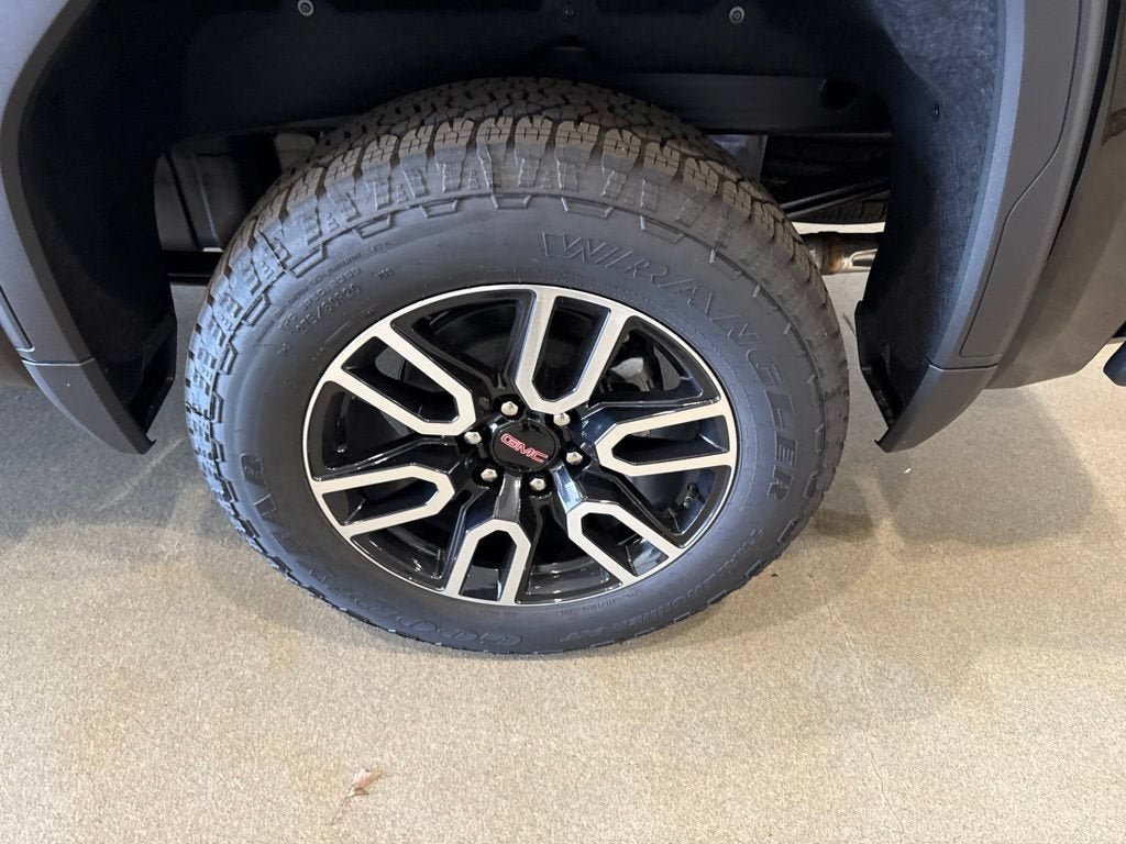 New 2026 GMC Sierra 1500 AT4 w/ AT4 Premium Package AWD/4WD image 10