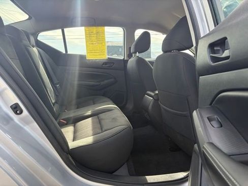 Used 2024 Nissan Altima 2.5 SV image 10