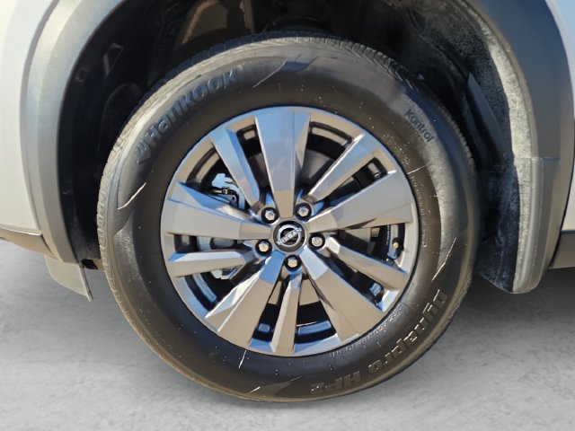 Used 2025 Nissan Pathfinder S FWD image 23