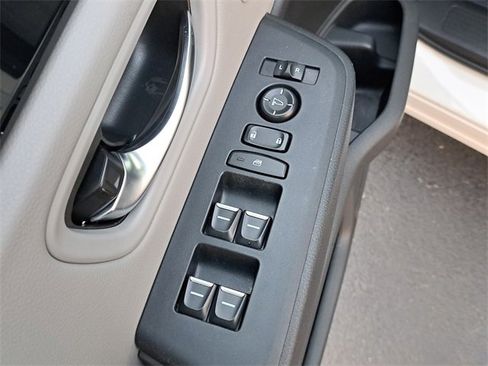 Certified 2025 Honda Pilot Touring image 21