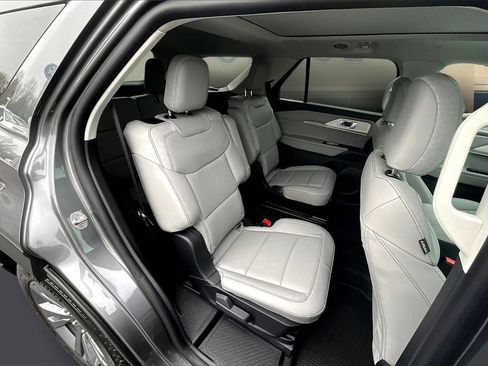 New 2026 Ford Explorer Active w/ Active Comfort Package image 10
