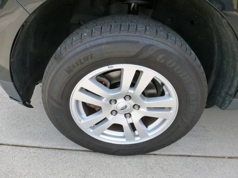 Used 2012 Ford Edge SE image 16