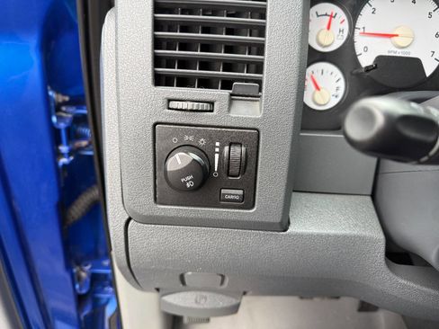 Used 2008 Dodge Ram 1500 Truck SLT image 21