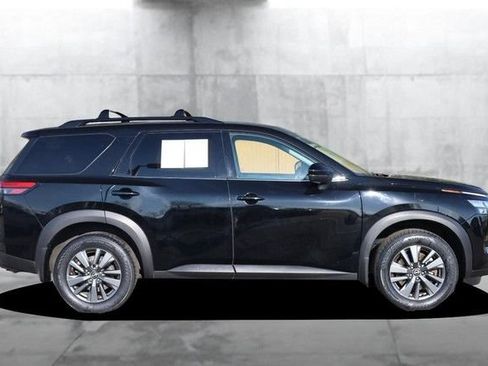 Certified 2023 Nissan Pathfinder SV w/ SV Premium Package AWD/4WD image 5