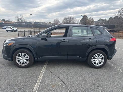 Used 2023 Toyota Corolla Cross L image 5