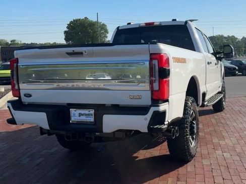 Used 2024 Ford F250 Platinum w/ Tremor Off-Road Package AWD/4WD image 2