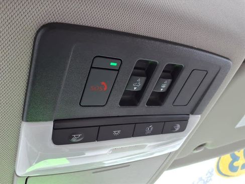 Used 2023 Nissan Rogue SL w/ SL Premium Package image 14