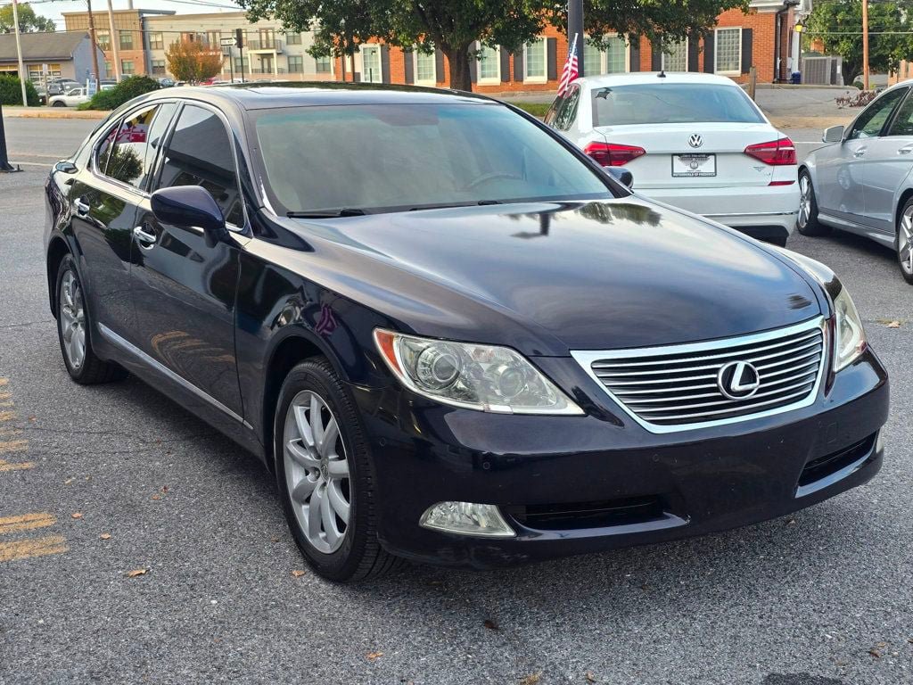 Used 2007 Lexus LS 460 RWD image 3