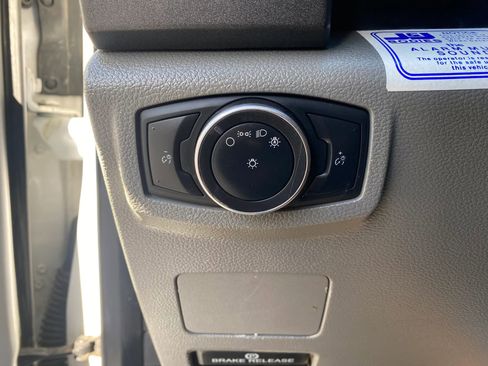 Used 2019 Ford F550 4x4 Regular Cab Super Duty image 21