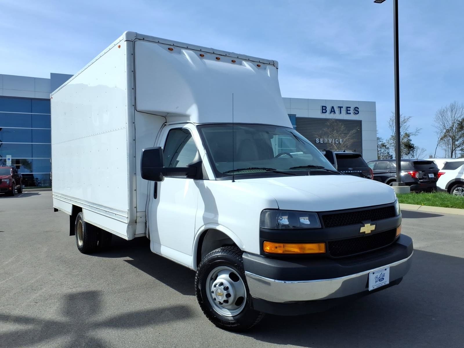 Used 2022 Chevrolet Express 3500 w/ Power Convenience Package RWD image 1