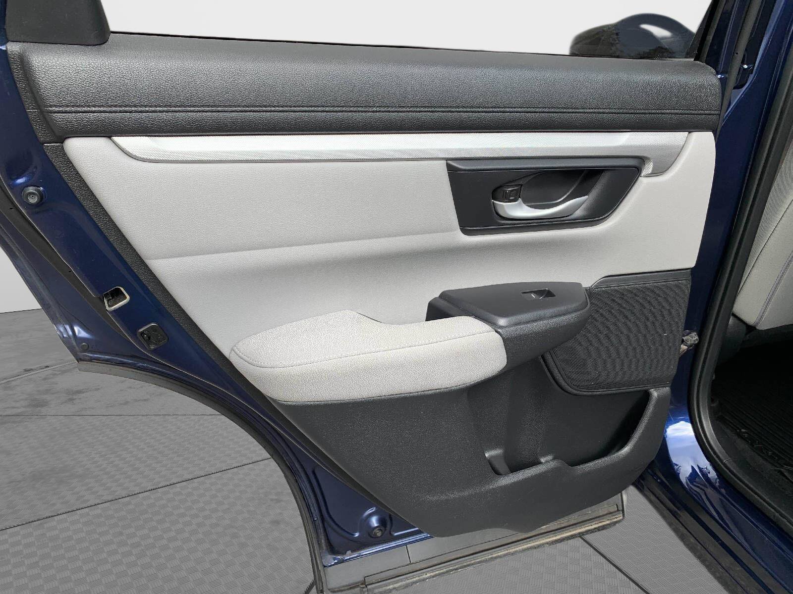 Used 2019 Honda CR-V LX image 31