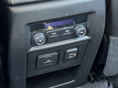 Used 2020 Chevrolet Traverse RS w/ LPO, Floor Liner Package image 33