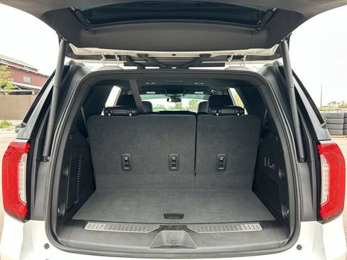 Used 2023 GMC Yukon Denali RWD image 26