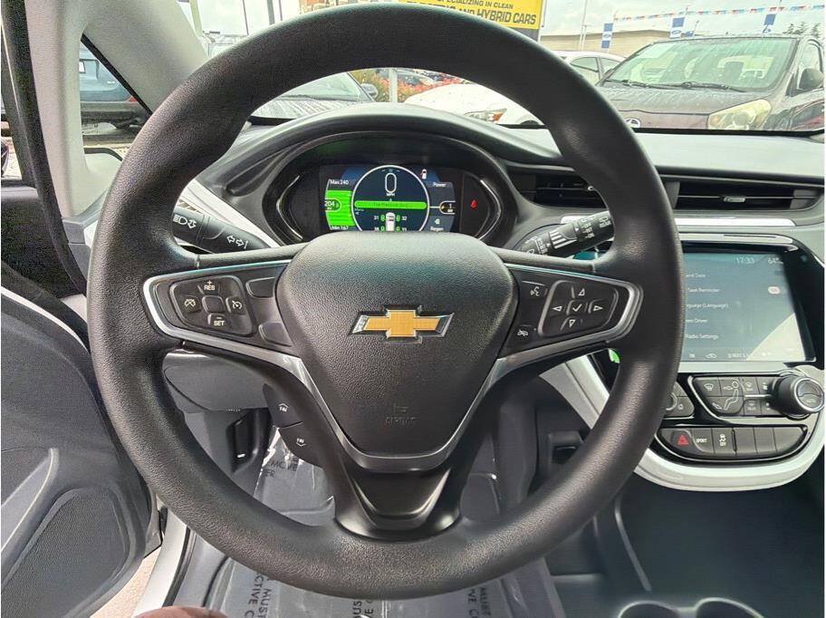 Used 2017 Chevrolet Bolt LT FWD image 10