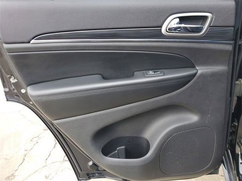Used 2019 Jeep Grand Cherokee Limited w/ Luxury Group II image 12