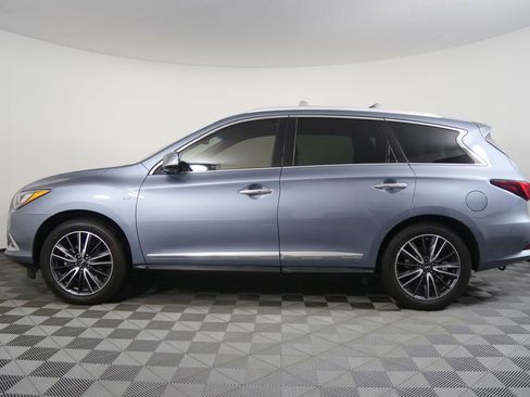 Used 2016 INFINITI QX60 FWD w/ Deluxe Technology Package image 6