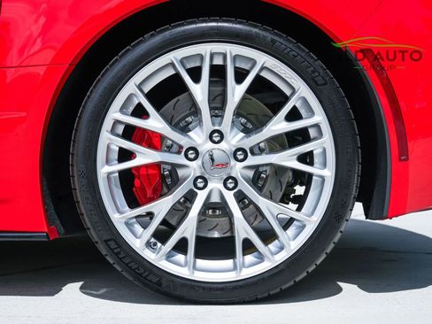 Used 2016 Chevrolet Corvette Z06 w/ 3LZ Preferred Equipment Group image 37