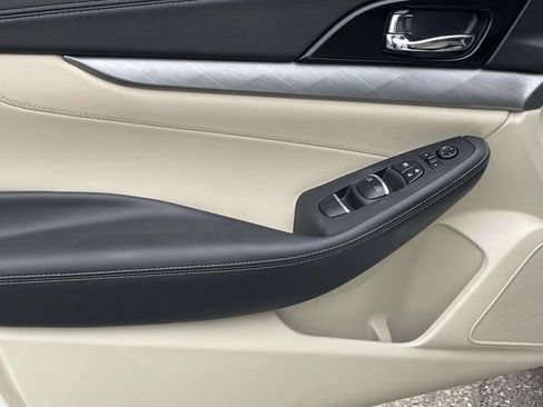 Used 2017 Nissan Maxima 3.5 SL FWD image 13