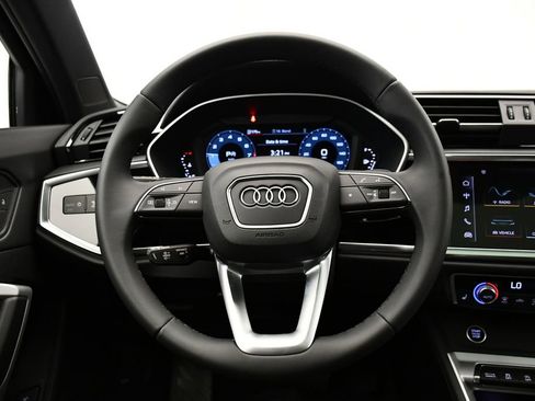 Used 2025 Audi Q3 2.0T Premium w/ Convenience Package image 23