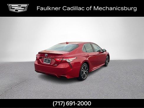 Used 2020 Toyota Camry SE image 4