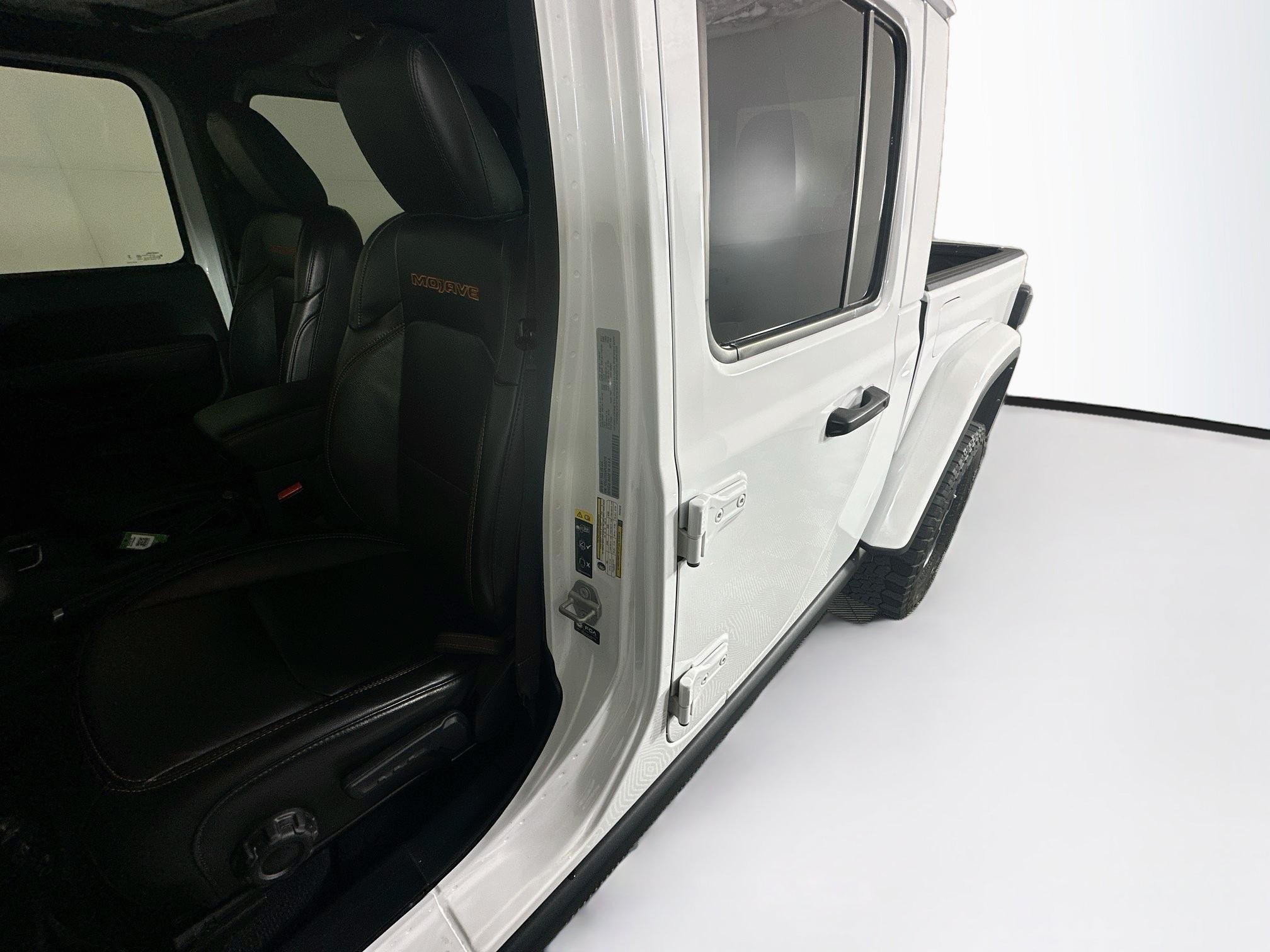 Used 2023 Jeep Gladiator Mojave w/ LED Lighting Group AWD/4WD image 12