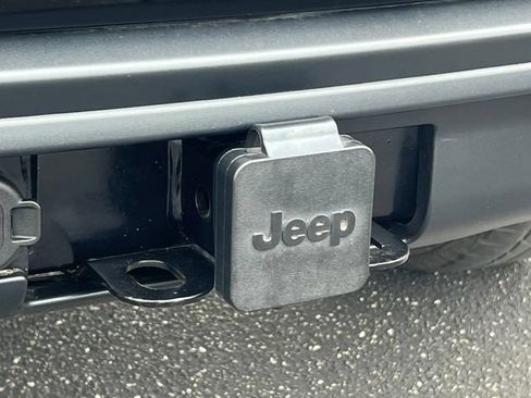 Used 2021 Jeep Grand Cherokee Limited w/ Premium Lighting Group AWD/4WD image 10