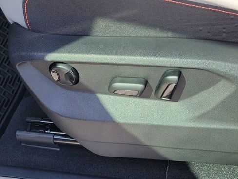 Certified 2025 Volkswagen Atlas Peak Edition SE image 19