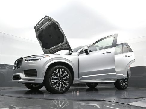 Used 2022 Volvo XC90 T6 Momentum w/ Advanced Package AWD/4WD image 40