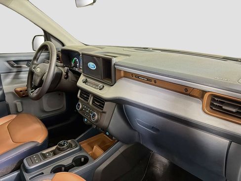 Used 2023 Ford Maverick Lariat w/ Lariat Luxury Package FWD image 30