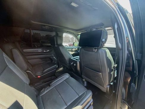 Used 2023 GMC Yukon Denali AWD/4WD image 10
