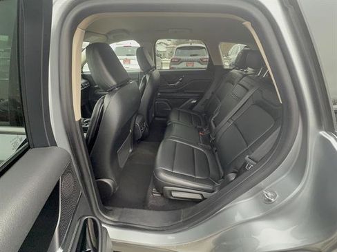 Used 2023 Lincoln Corsair AWD image 23