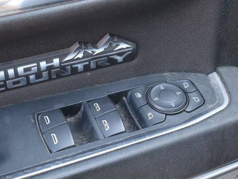 Used 2023 Chevrolet Silverado 1500 High Country w/ Technology Package AWD/4WD image 21