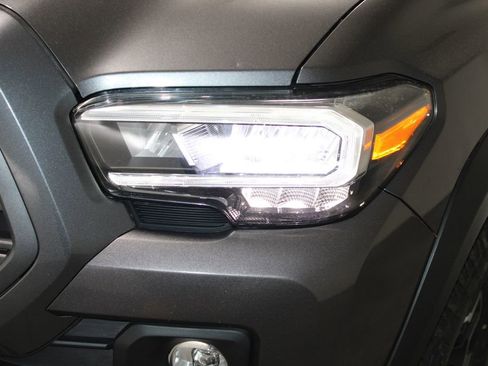 Used 2021 Toyota Tacoma TRD Off-Road AWD/4WD image 50