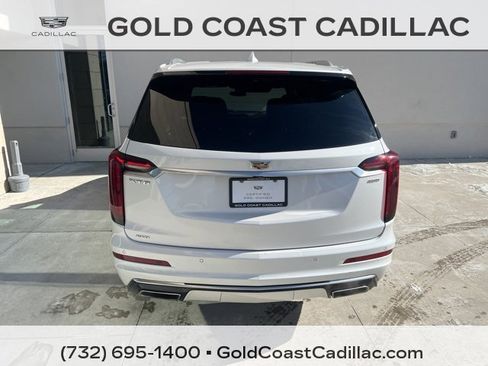 Certified 2023 Cadillac XT6 Premium Luxury image 3