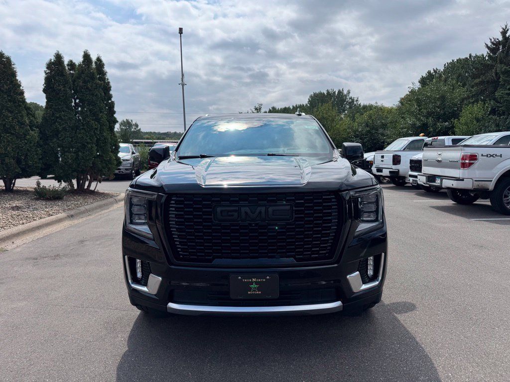 Used 2023 GMC Yukon Denali w/ Denali Reserve Package AWD/4WD image 3