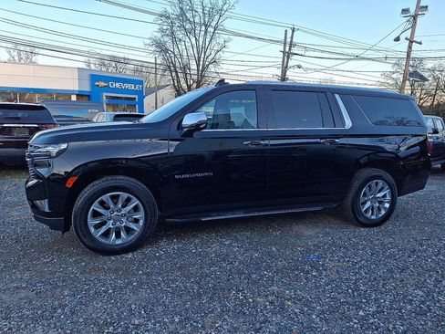 Used 2024 Chevrolet Suburban Premier w/ Premium Package image 5