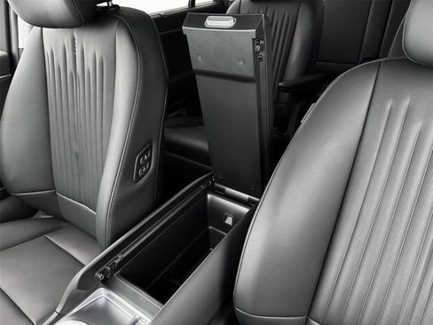 New 2026 Hyundai Ioniq 9 Calligraphy w/ Tow & Go Package image 18