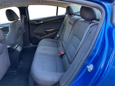 Used 2016 Chevrolet Cruze LT FWD image 10