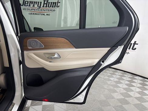 Used 2020 Mercedes-Benz GLE 450 4MATIC image 37