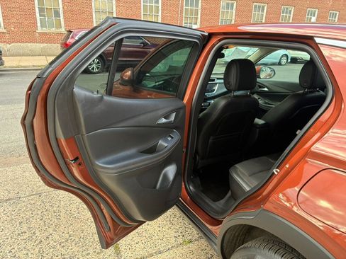 Used 2021 Buick Encore GX Preferred w/ Cold Weather Comfort Package AWD/4WD image 13