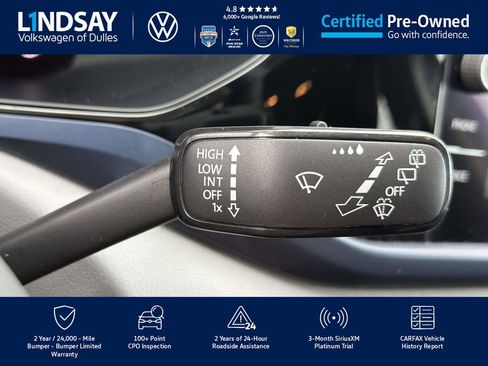 Certified 2022 Volkswagen Taos SE image 23