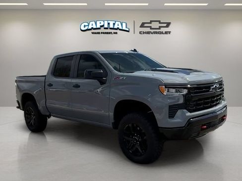 Used 2024 Chevrolet Silverado 1500 LT Trail Boss w/ Convenience Package II AWD/4WD image 7