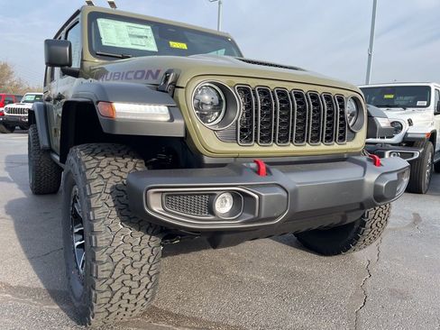New 2026 Jeep Wrangler Unlimited Rubicon w/ Xtreme 35 Tire Package AWD/4WD image 51