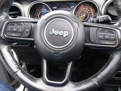 Used 2021 Jeep Wrangler Unlimited Sport AWD/4WD image 22