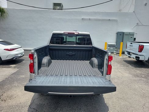Used 2021 Chevrolet Silverado 1500 LTZ w/ Z71 Off-Road Package AWD/4WD image 13